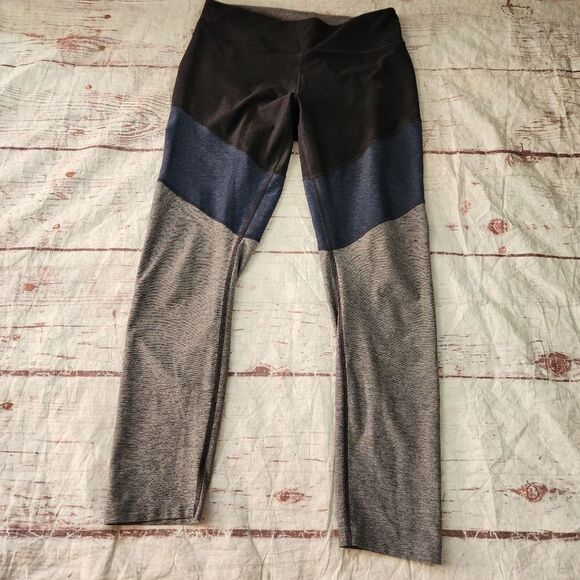 Outdoor Voices 7/8 Leggings Tri Color Size Large - Picture 2 of 5